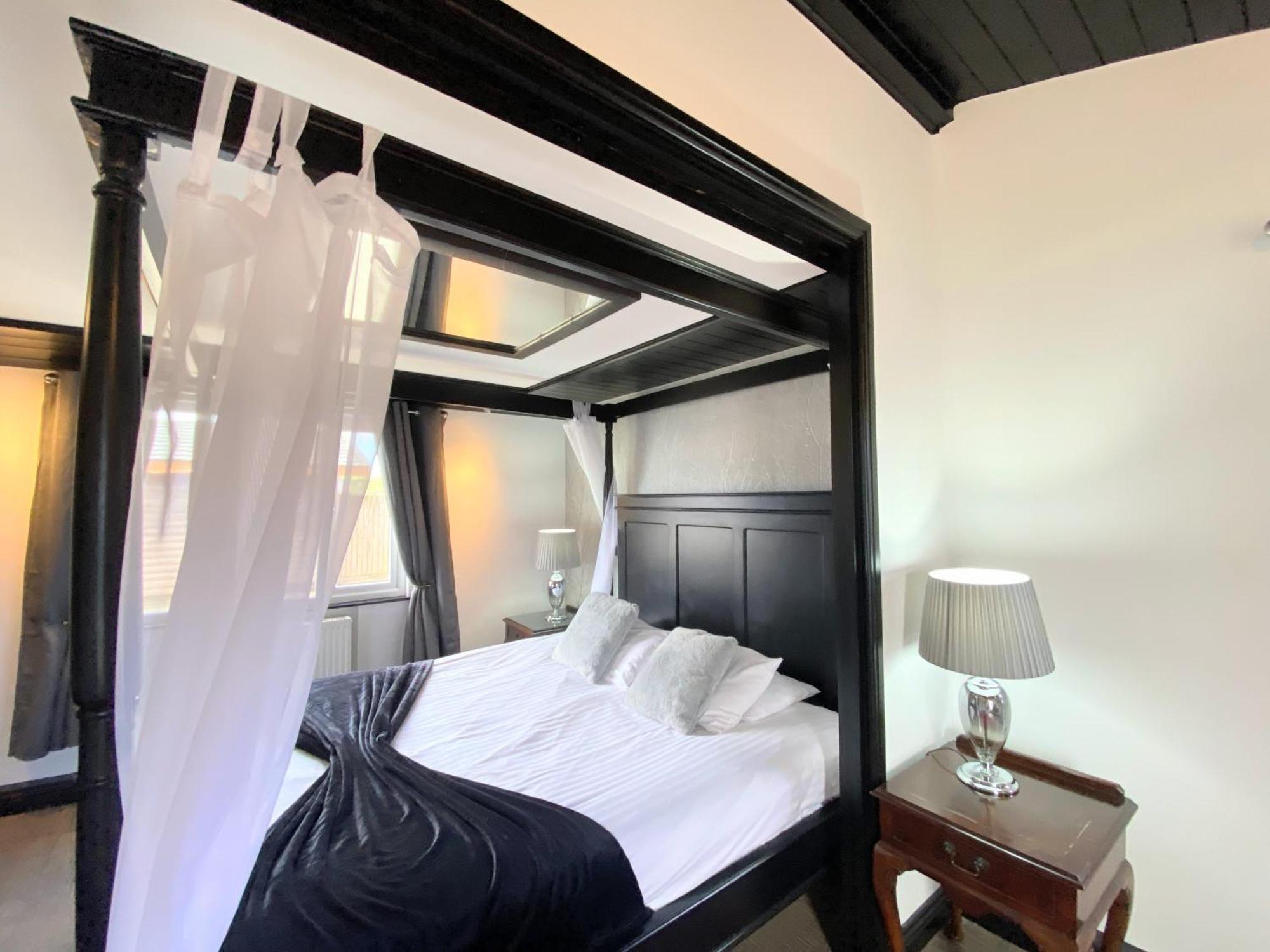 הוילה Kelty Ochil 9 With Private Hot Tub - Fife - Loch Leven - Lomond Hills - Pet Friendly מראה חיצוני תמונה